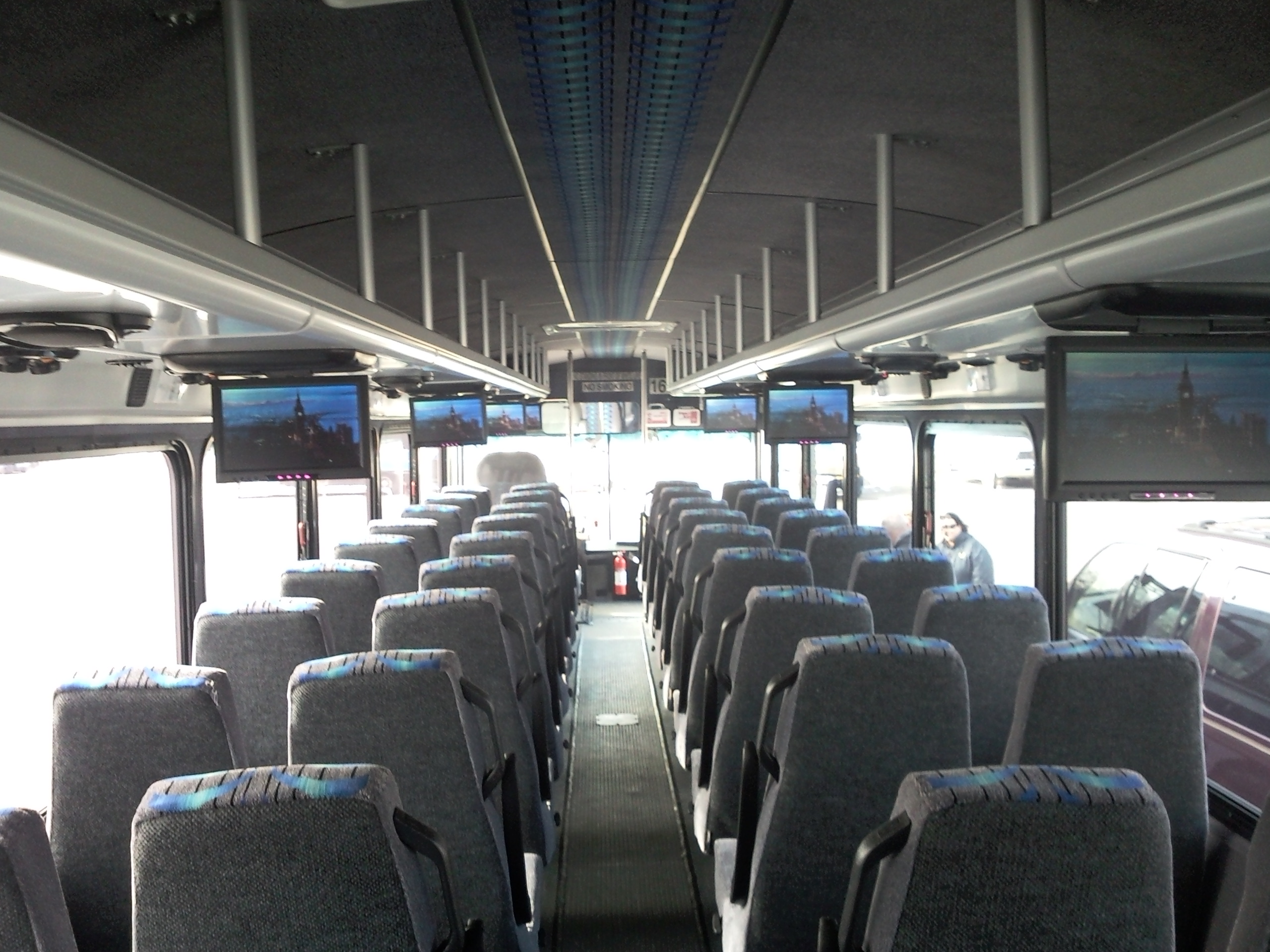 Bus 168-interior r-f